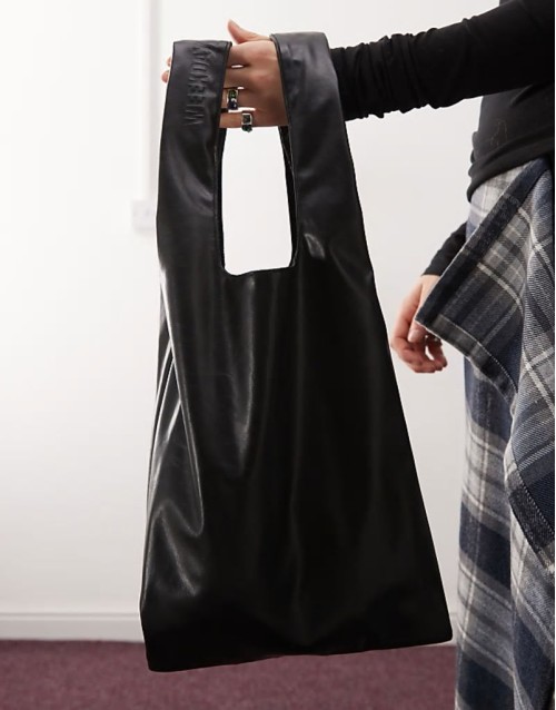 tote bag in black
